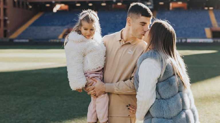 Малиновский с семьей / Фото instagram.com/malinovskyi_18 Малиновский с семьей / Фото instagram.com/malinovskyi_18