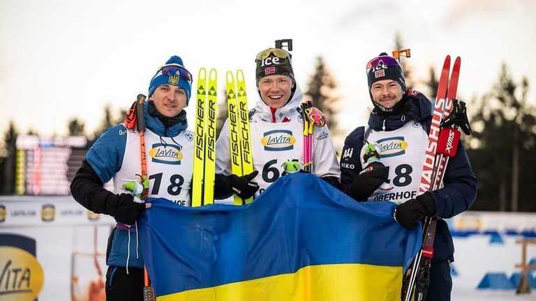 Підручний, Ульдаль та Легрейд з прапором України / Фото НОК Підручний, Ульдаль та Легрейд з прапором України / Фото НОК