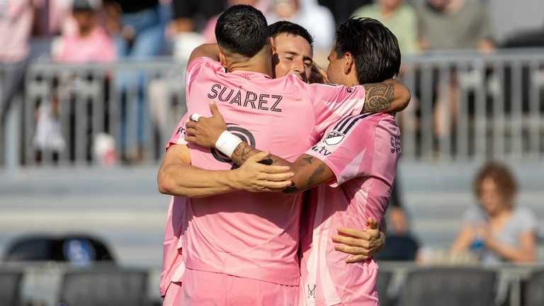 Гравці Інтер Маямі святкують гол/ Гравці Інтер Маямі святкують гол/