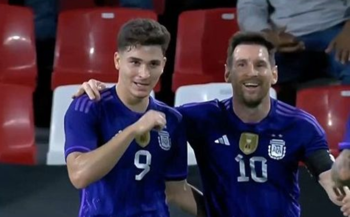 Альварес й Мессі / Фото з X Альварес й Мессі / Фото з X