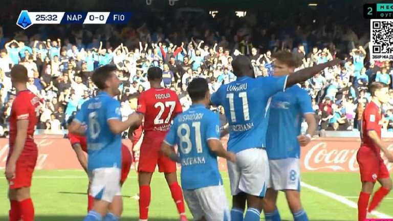 Игроки Наполи празднуют гол / Скриншот из видео Игроки Наполи празднуют гол / Скриншот из видео