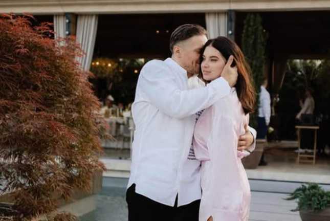 Олександр Усик з дружиною / instagram.com/usyk_kate1505 Олександр Усик з дружиною / instagram.com/usyk_kate1505