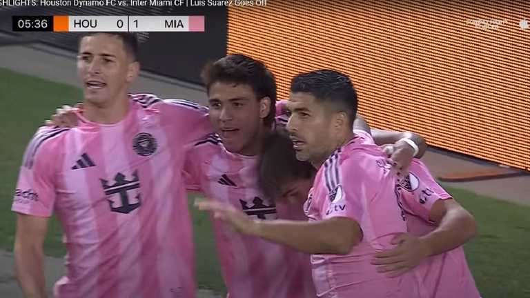 Гравці Інтер Маямі святкують гол / Скріншот з трансляції Гравці Інтер Маямі святкують гол / Скріншот з трансляції