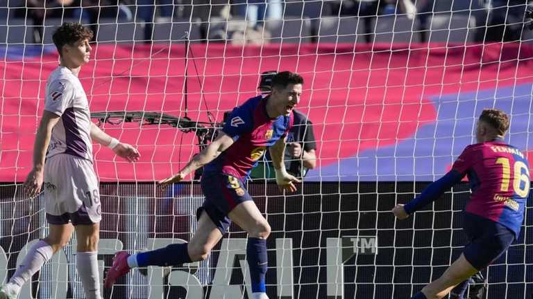 Лєвандовскі святкує гол / Фото EFE Лєвандовскі святкує гол / Фото EFE