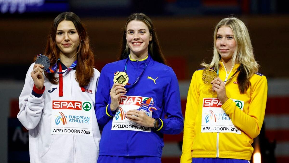 Ангеліна Топич та Ярослава Магучіх з медалями Євро у приміщенні / REUTERS/Piroschka Van De Wouw Ангеліна Топич та Ярослава Магучіх з медалями Євро у приміщенні / REUTERS/Piroschka Van De Wouw