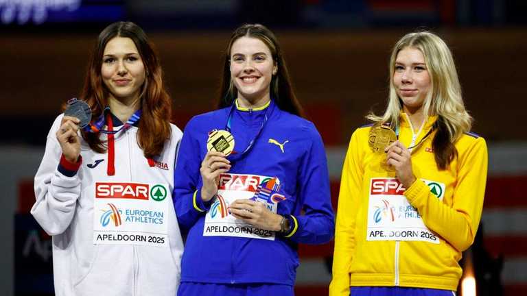 Ангеліна Топич та Ярослава Магучіх з медалями Євро у приміщенні / REUTERS/Piroschka Van De Wouw Ангеліна Топич та Ярослава Магучіх з медалями Євро у приміщенні / REUTERS/Piroschka Van De Wouw