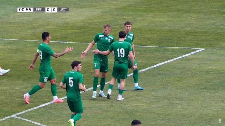 Игроки Карпат празднуют гол / Скриншот из видео Игроки Карпат празднуют гол / Скриншот из видео