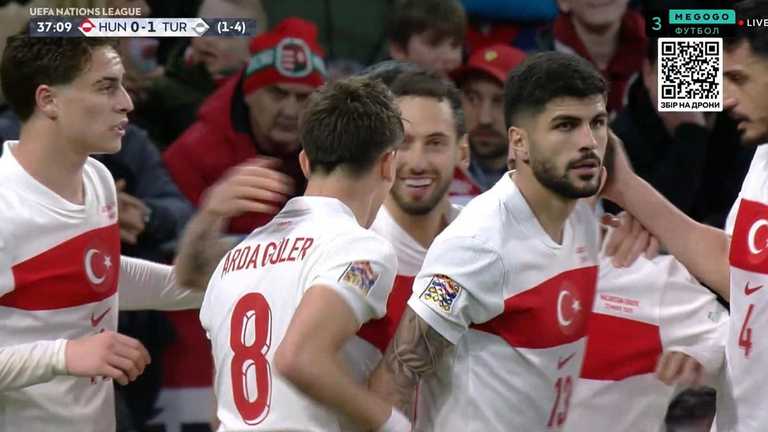 Гравці збірної Туреччини святкують гол / Скріншот з трансляції Гравці збірної Туреччини святкують гол / Скріншот з трансляції