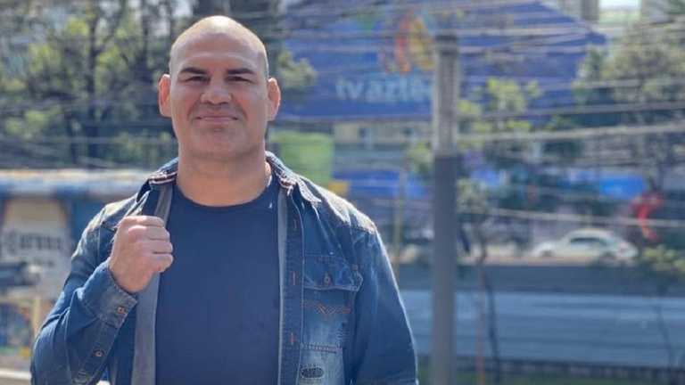 Кейн Веласкес / Фото instagram.com/officialcainvelasquez Кейн Веласкес / Фото instagram.com/officialcainvelasquez