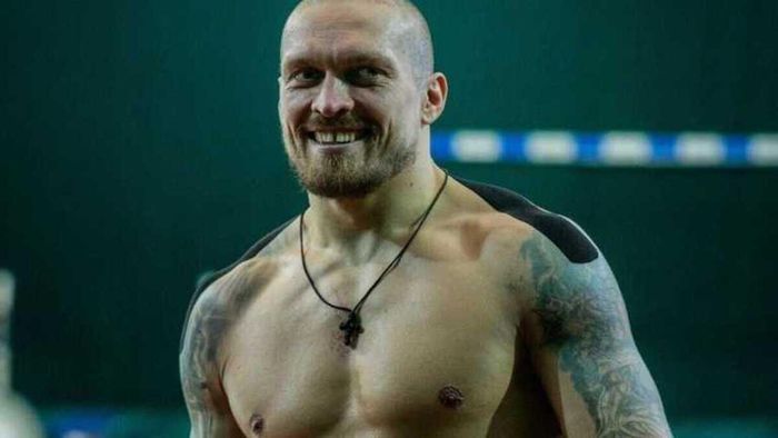 Зірка UFC згоден вийти на ринг проти Усика, але спочатку хоче провести реванш із росіянином