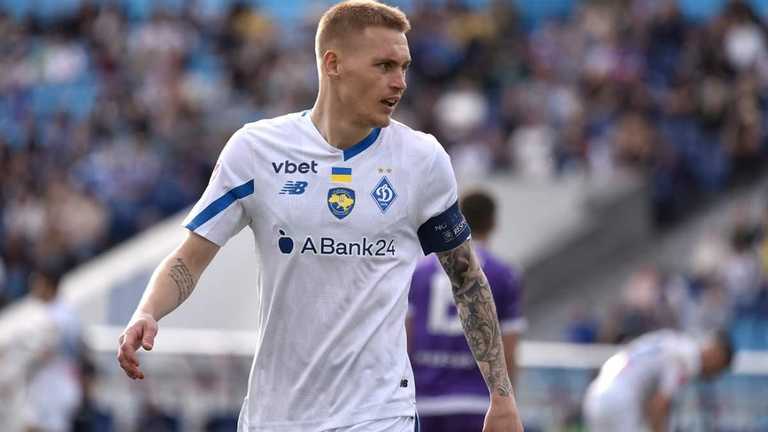 Виталий Буяльский / ФК Динамо Киев Виталий Буяльский / ФК Динамо Киев