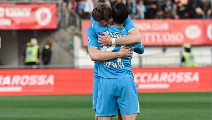 Наполі не без проблем переміг Монцу і наздогнав Інтер – боротьба за Скудетто загострюється Наполі не без проблем переміг Монцу і наздогнав Інтер – боротьба за Скудетто загострюється