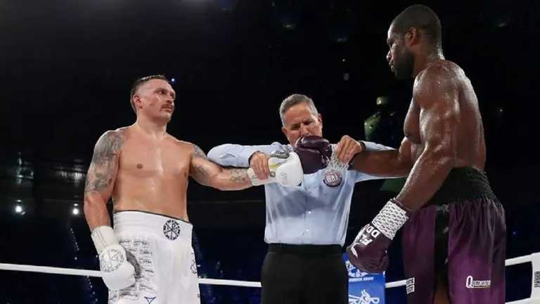 Усик против Дюбуа / Getty Images Усик против Дюбуа / Getty Images