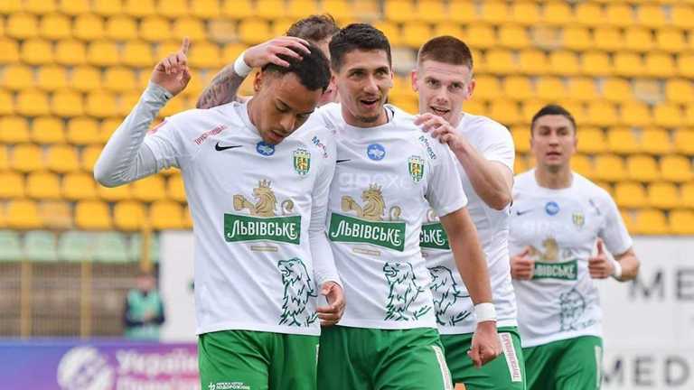 Бруніньйо з партнерами / Фото: ФК Карпати Бруніньйо з партнерами / Фото: ФК Карпати