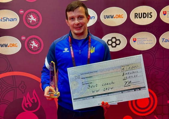 Украинца признали лучшим тренером Европы по борьбе по итогам 2024 года