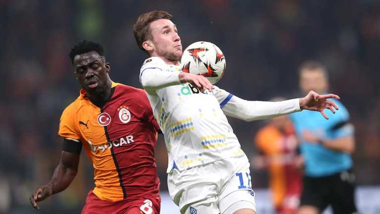 Владислав Ванат в матче против Галатасарая / Фото Getty Images Владислав Ванат в матче против Галатасарая / Фото Getty Images