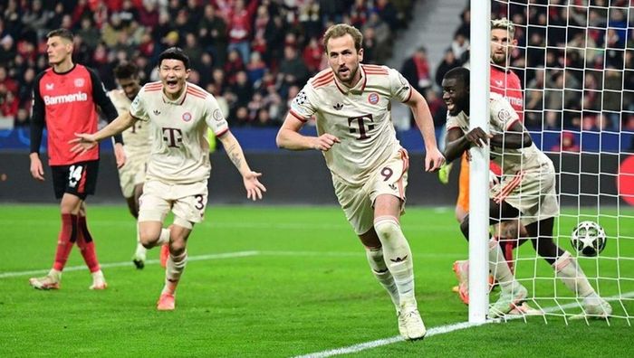 Баварія з голом Кейна та 140-мільйонної зірки у більшості обіграла Аугсбург Баварія з голом Кейна та 140-мільйонної зірки у більшості обіграла Аугсбург