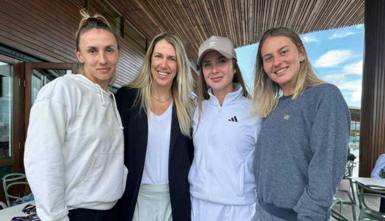 Леся Цуренко (зліва) / Фото з соцмереж Леся Цуренко (зліва) / Фото з соцмереж