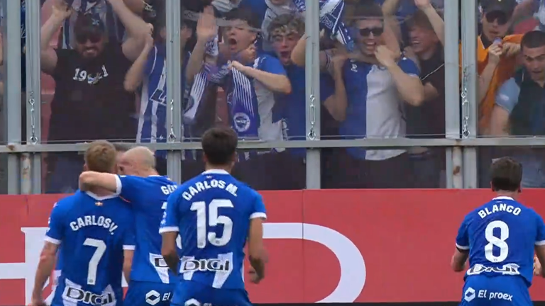 Алавес празднует взятие ворот Жироны / Скриншот Алавес празднует взятие ворот Жироны / Скриншот