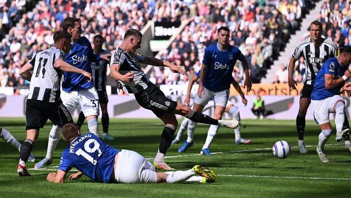 Миколенко ассистом прибил Ньюкасл, МЮ скандально не пустил Астон Виллу в ЛЧ, Челси и Ман Сити выполнили свою работу: АПЛ Миколенко ассистом прибил Ньюкасл, МЮ скандально не пустил Астон Виллу в ЛЧ, Челси и Ман Сити выполнили свою работу: АПЛ