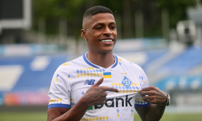 Динамо официально объявило о подписании скандального легионера