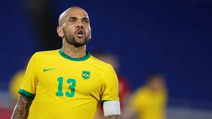 Легендарний екс-гравець Барселони може відновити футбольну кар'єру в росії