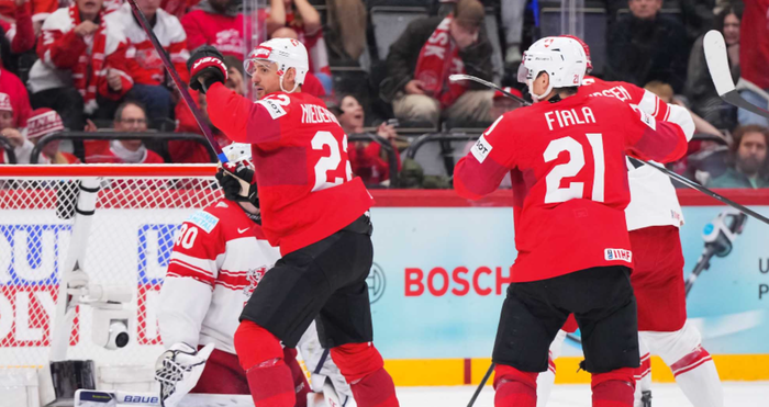 ЧМ-2025 по хоккею: Швейцария сокрушила Данию и сыграет с США в финале