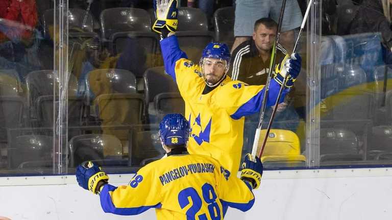 Віктор Захаров / Фото IIHF  