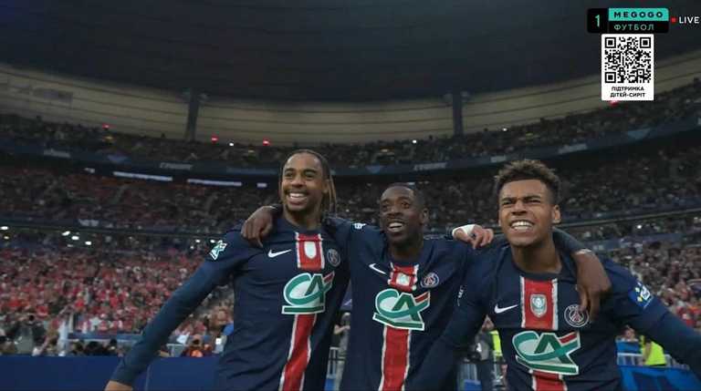 Гравці ПСЖ святкують гол / Скріншот з відео