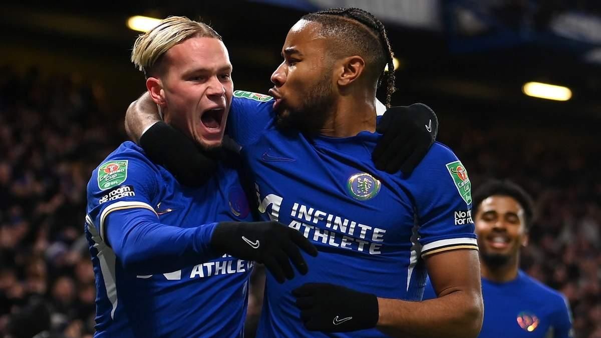 Мудрик и Нкунку / фото: Getty images