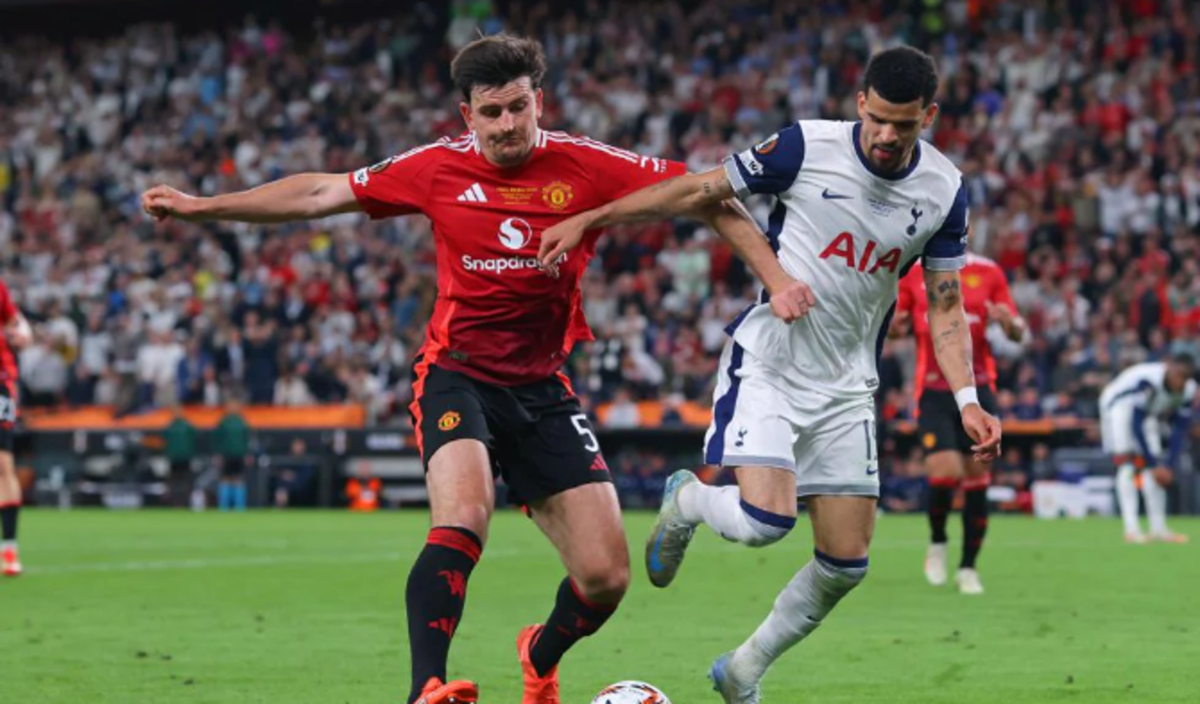 Магуайр і Соланке / Фото УЄФА Магуайр і Соланке / Фото УЄФА