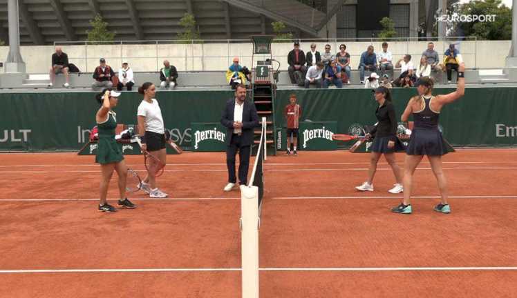 Калініна з Сюй проти Бабош і Стефані / Скріншот