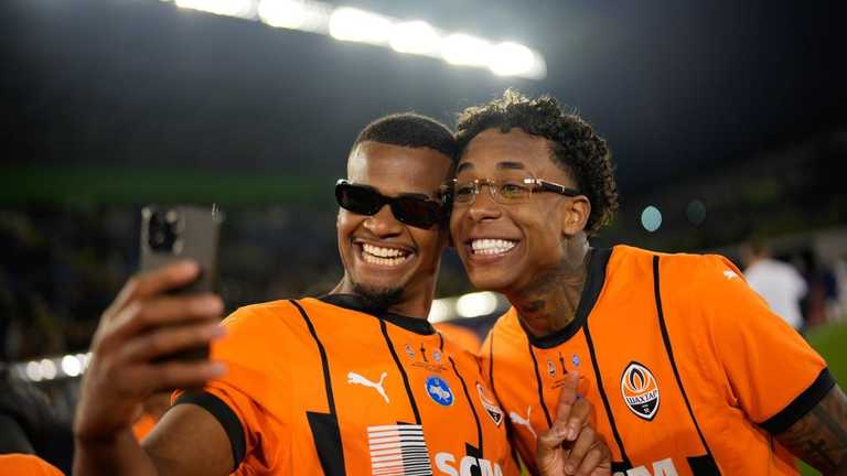 Кевін (справа) / Фото ФК Шахтар Кевін (справа) / Фото ФК Шахтар