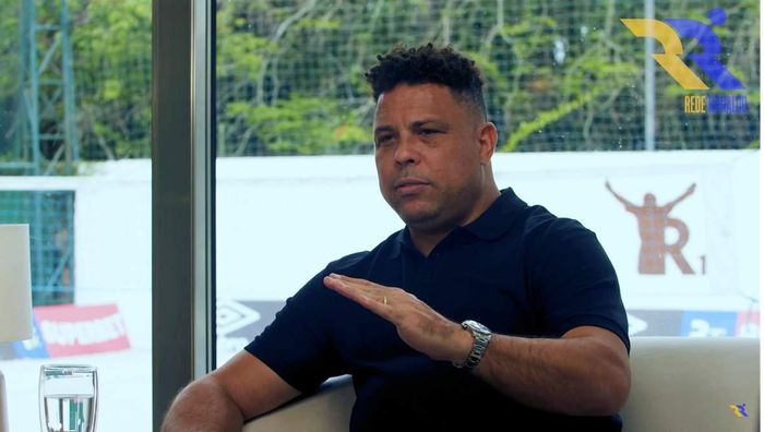 Роналдо остаточно позбувся екс-клубу Луніна, який вилетів з Ла Ліги – його виганяли власні фанати Роналдо остаточно позбувся екс-клубу Луніна, який вилетів з Ла Ліги – його виганяли власні фанати