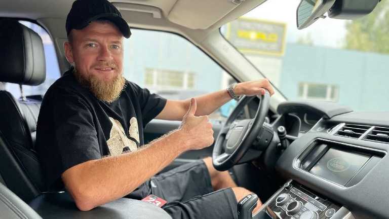 Богдан Сарнавский / Royal World Service Богдан Сарнавский / Royal World Service