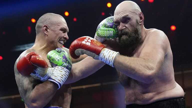 Олександр Усик і Тайсон Ф'юрі / Getty Images 