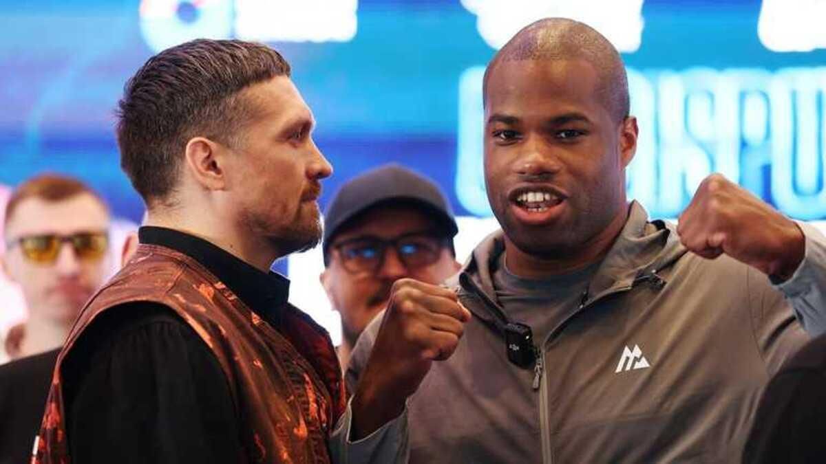 Олександр Усик та Даніель Дюбуа / Getty Images
