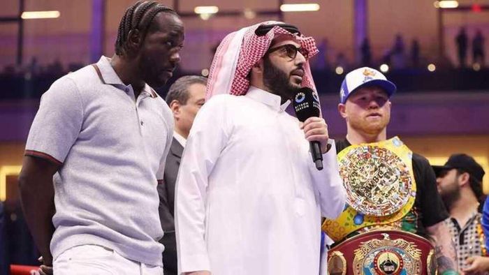 Звездный боксер не согласен с рейтингом P4P, где Усик стал лучшим: "Я должен быть выше него"