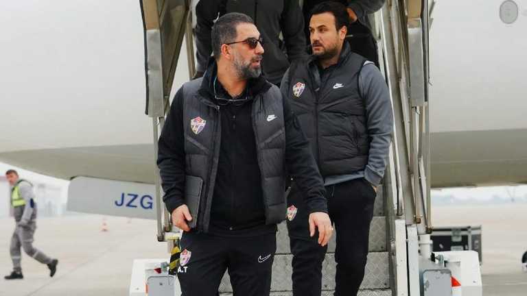 Арда Туран (ліворуч) / ФК Еюпспор