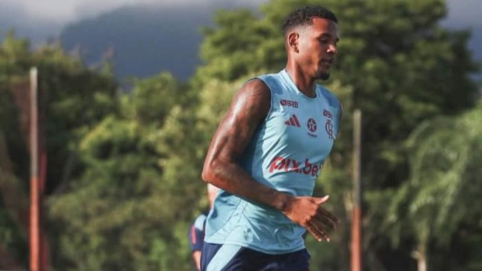 Динамо полює за бразильським захисником – доведеться конкурувати з іменитим англійським клубом