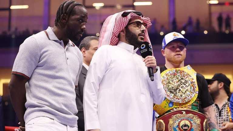 Кроуфорд (ліворуч), Туркі і Канело / Photo by Richard Pelham/Getty Images 