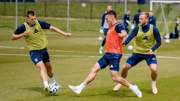 Дебютант збірної України зізнався, про що розмовляв з Ребровим: "Я ще не адаптувався"