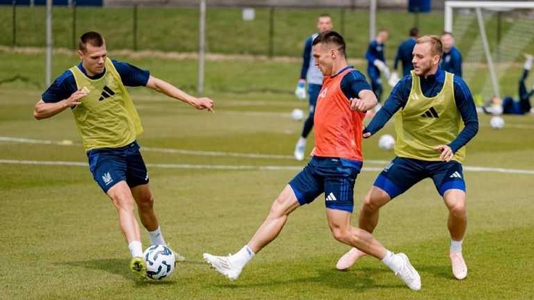 Олександр Мартинюк (праворуч) / Фото УАФ 