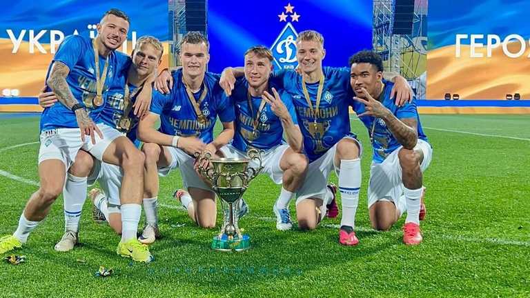 Гравці Динамо / Фото київського клубу Гравці Динамо / Фото київського клубу