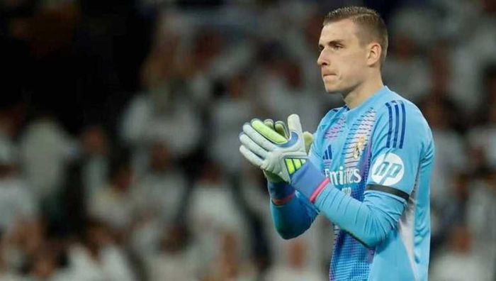 Реал получил неожиданное предложение по Лунину – клуб и голкипер ответили Реал получил неожиданное предложение по Лунину – клуб и голкипер ответили