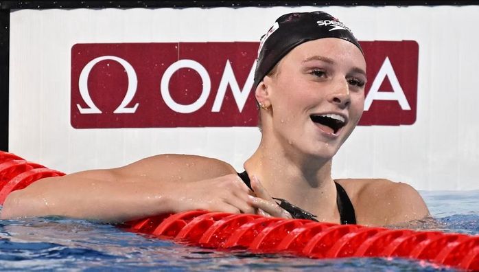 18-річна олімпійська чемпіонка з плавання побила другий світовий рекорд за три дні