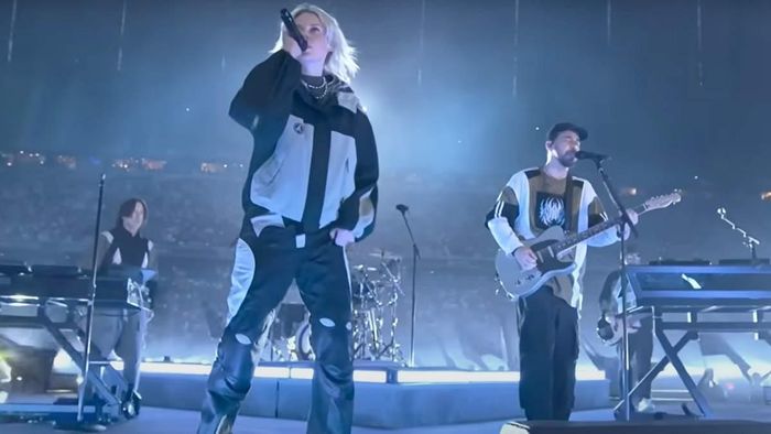 Ван Бастен накричал на Linkin Park за шоу рокеров перед финалом ЛЧ – его поддержал звездный коллега