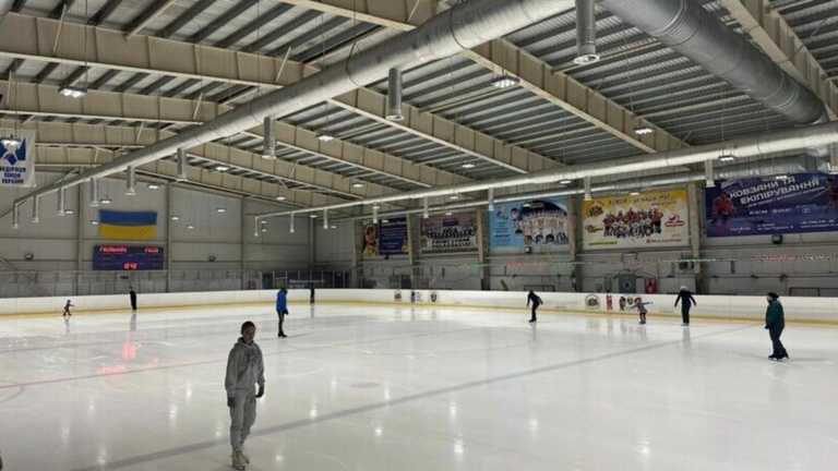 Льодова арена в Дніпрі / Фото з відкритих джерел Льодова арена в Дніпрі / Фото з відкритих джерел