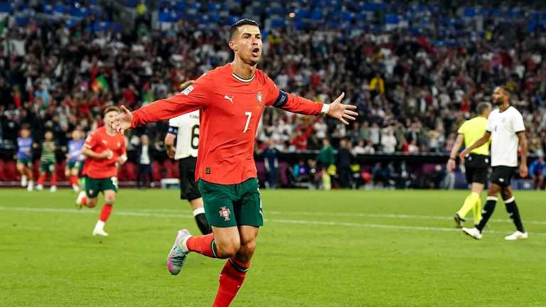 Німеччина – Португалія – 1:2 / Photo by Daniela Porcelli/Sports Press Photo/Getty Images Німеччина – Португалія – 1:2 / Photo by Daniela Porcelli/Sports Press Photo/Getty Images