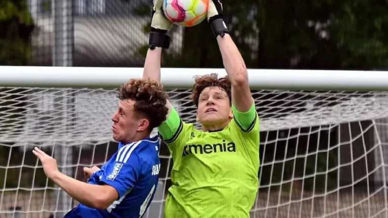 Александр Петренко (справа) / Фото Байер Александр Петренко (справа) / Фото Байер